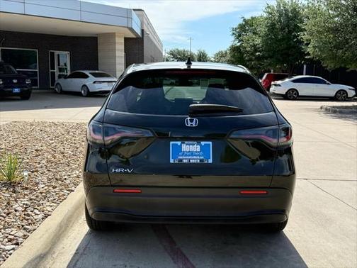 2025 Honda HR-V LX