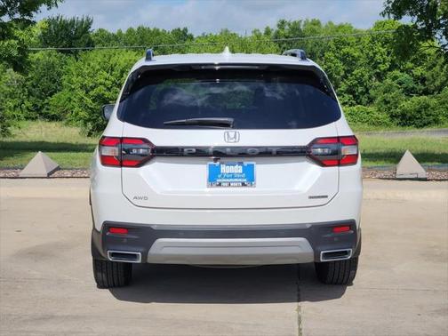 2024 Honda Pilot Touring 8-Passenger
