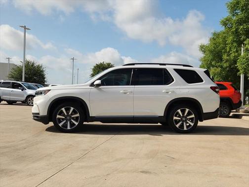 2024 Honda Pilot Touring 8-Passenger