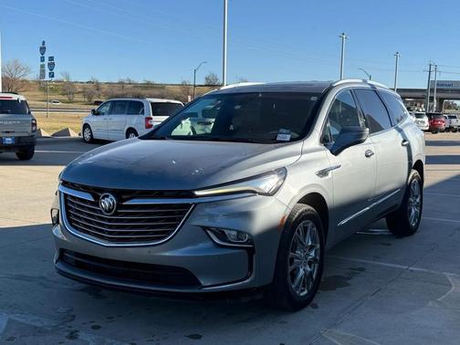 2023 Buick Enclave Essence FWD