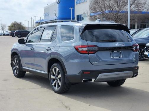 2025 Honda Pilot Touring 8-Passenger