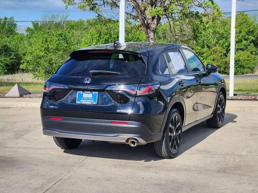 Crystal Black Pearl 2024 Honda HR-V 2WD Sport