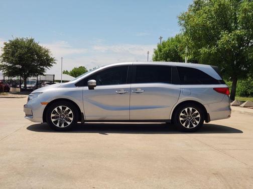 Lunar Silver Metallic 2022 Honda Odyssey EX-L