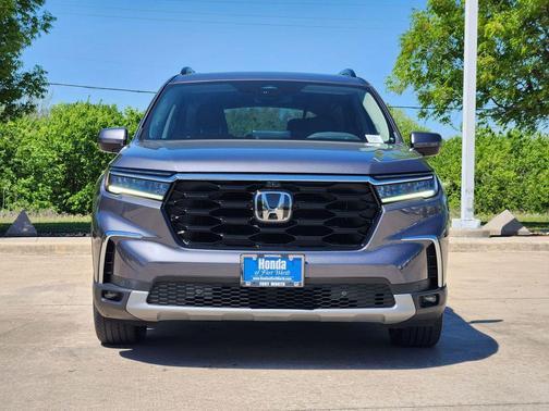 Modern Steel Metallic 2023 Honda Pilot AWD Elite