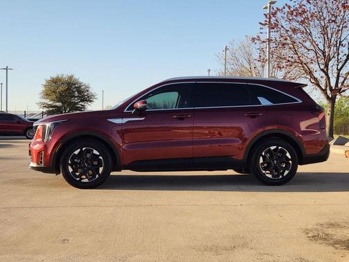 Dawning Red 2025 Kia Sorento S