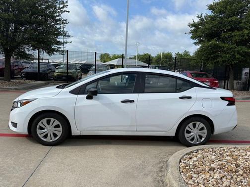 Fresh Powder 2023 Nissan Versa 1.6 S