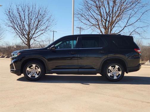 2023 Honda Pilot AWD EX-L 8 Passenger