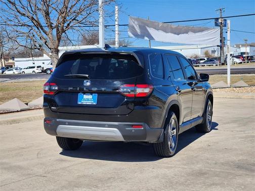 2023 Honda Pilot AWD EX-L 8 Passenger