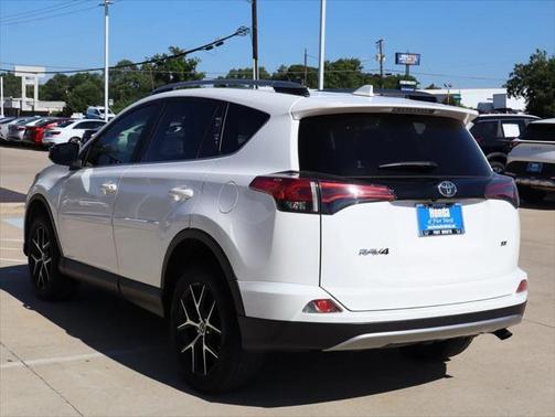 2018 Toyota RAV4 SE