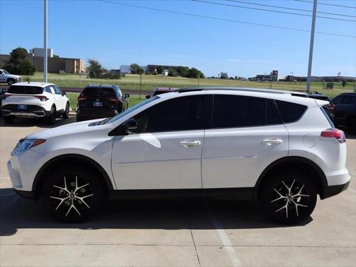 2018 Toyota RAV4 SE