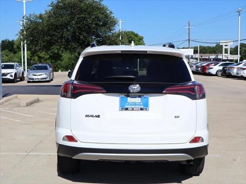 2018 Toyota RAV4 SE
