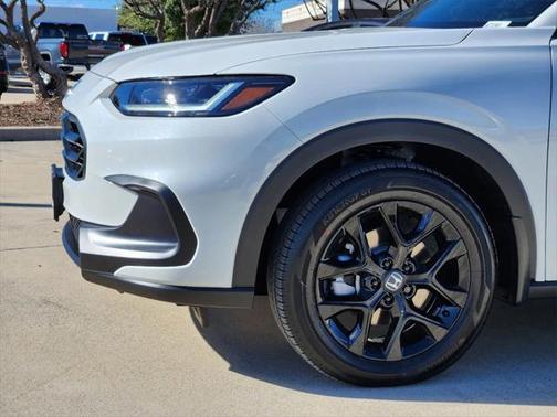 2025 Honda HR-V 2WD Sport