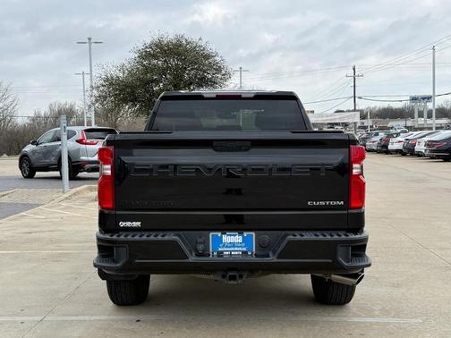 2020 Chevrolet Silverado 1500 Custom