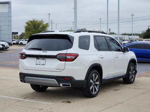 2025 Honda Pilot Touring 8-Passenger