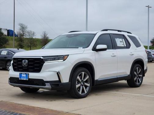 2025 Honda Pilot Touring 8-Passenger