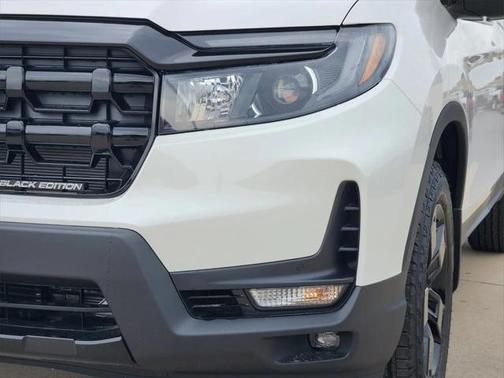 2025 Honda Ridgeline Black
