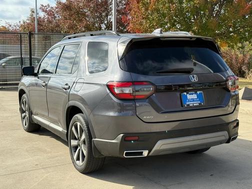 2023 Honda Pilot AWD Elite