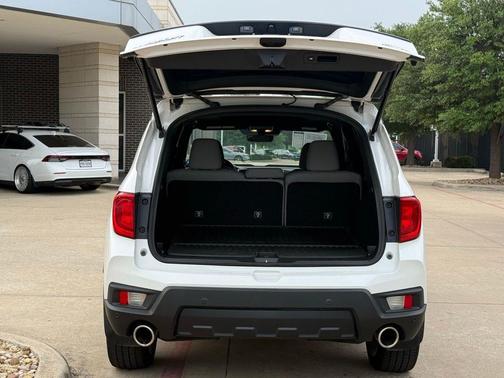 Platinum White Pearl 2023 Honda Passport AWD EX-L