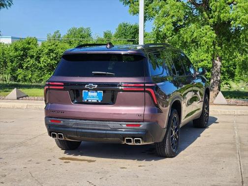 2024 Chevrolet Traverse LT