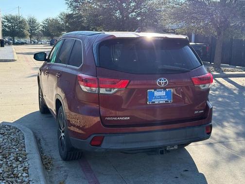 2017 Toyota Highlander SE