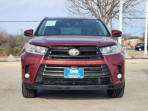 2017 Toyota Highlander SE