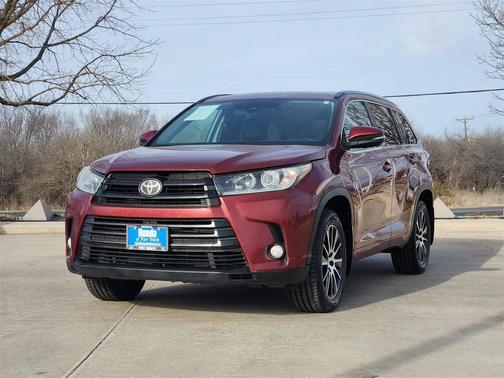 2017 Toyota Highlander SE