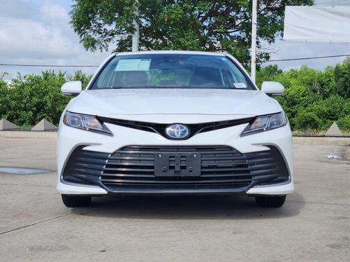 Super White 2021 Toyota Camry LE