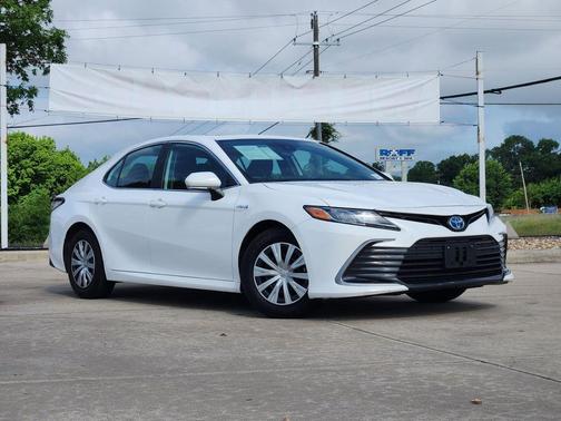 Super White 2021 Toyota Camry LE