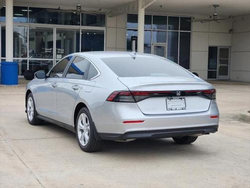 2025 Honda Accord LX 1.5T