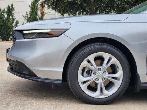 2025 Honda Accord LX 1.5T