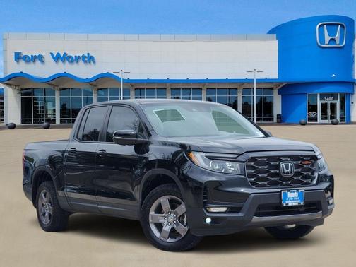 Crystal Black Pearl 2025 Honda Ridgeline TrailSport