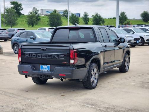 Crystal Black Pearl 2025 Honda Ridgeline TrailSport