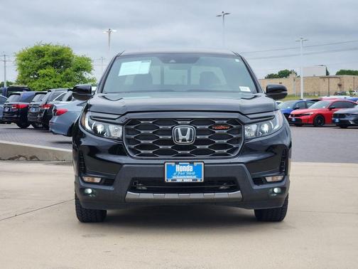 Crystal Black Pearl 2025 Honda Ridgeline TrailSport