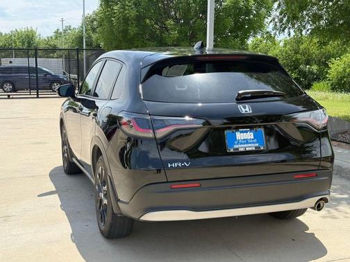 Crystal Black Pearl 2024 Honda HR-V Sport