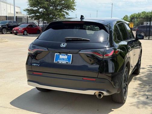 Crystal Black Pearl 2024 Honda HR-V Sport