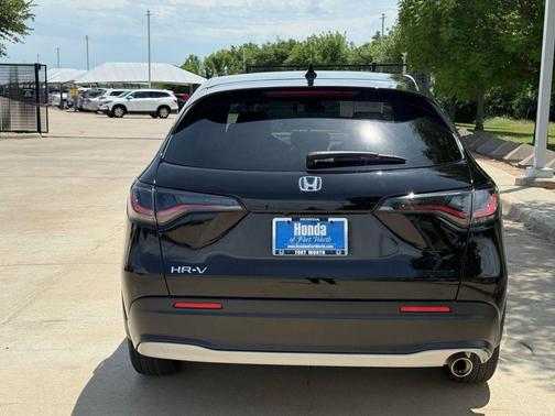 Crystal Black Pearl 2024 Honda HR-V Sport