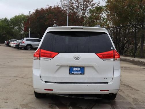2012 Toyota Sienna LE