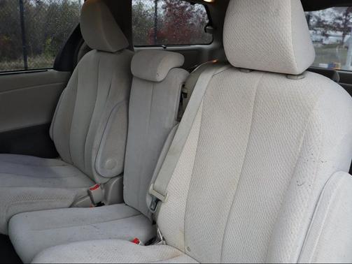 2012 Toyota Sienna LE