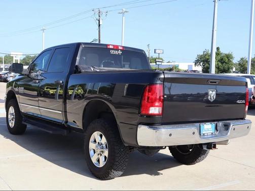 2018 RAM 2500 Tradesman Crew Cab 4x4 6'4' Box