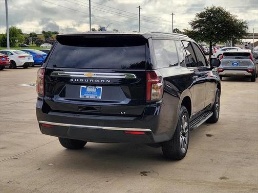 2022 Chevrolet Suburban LT