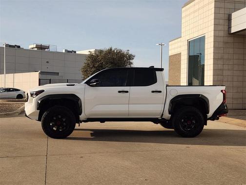 2024 Toyota Tacoma Hybrid TRD Pro