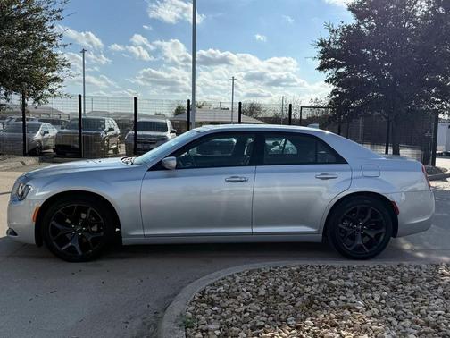 2023 Chrysler 300 S