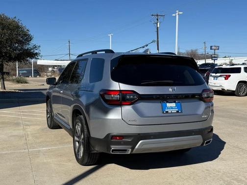 2023 Honda Pilot AWD Elite