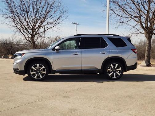 2023 Honda Pilot AWD Elite