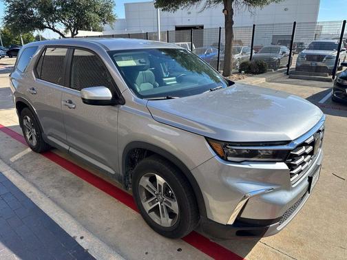 Lunar Silver 2024 Honda Pilot EX-L