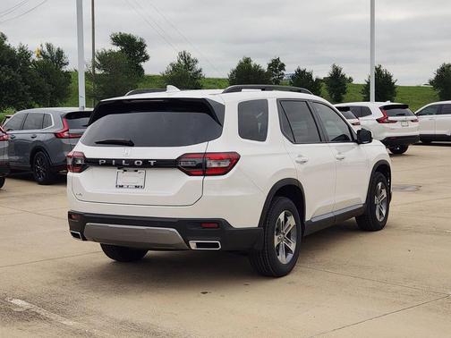 Platinum White Pearl 2026 Honda Pilot EX-L