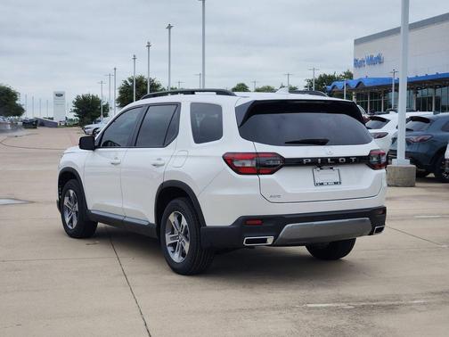 Platinum White Pearl 2026 Honda Pilot EX-L