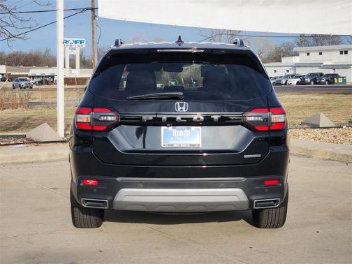 2024 Honda Pilot Touring 8-Passenger