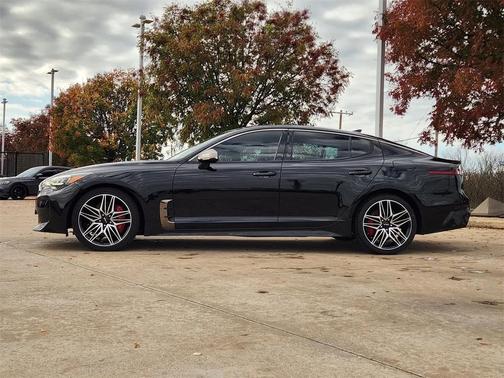 2022 Kia Stinger GT1