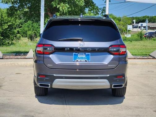 2023 Honda Pilot Touring 8-Passenger